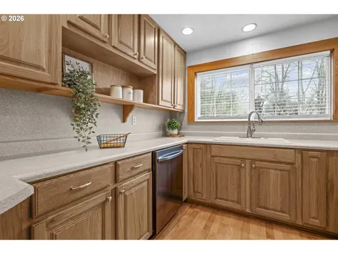 1155 18th Street NE Salem OR 97301