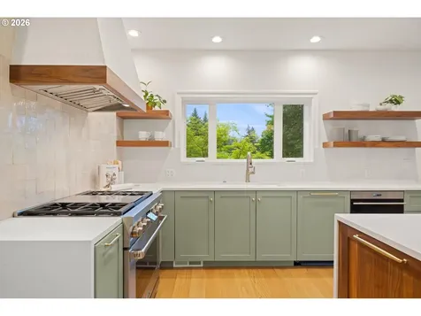 1430 SW Highland Road Portland OR 97221