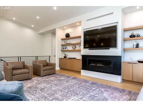 480 W U Street Washougal WA 98671