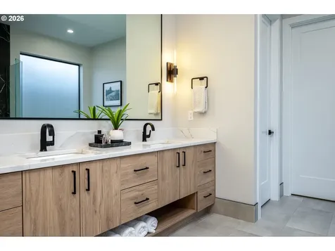 480 W U Street Washougal WA 98671