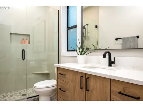 480 W U Street Washougal WA 98671