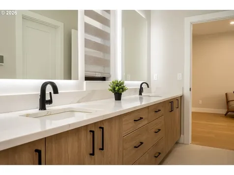 480 W U Street Washougal WA 98671