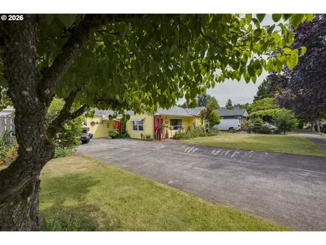 9009 N Bristol Avenue Portland OR 97203