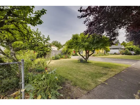 9009 N Bristol Avenue Portland OR 97203
