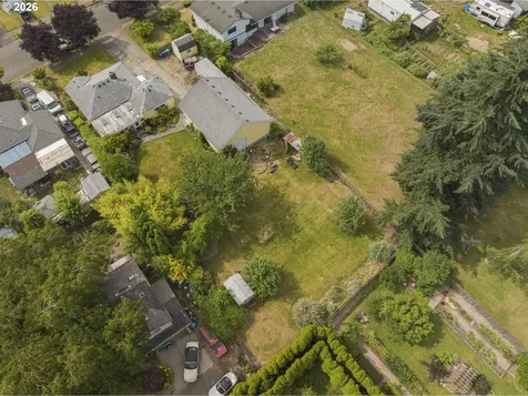 9009 N Bristol Avenue Portland OR 97203