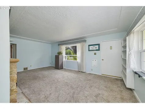 9009 N Bristol Avenue Portland OR 97203