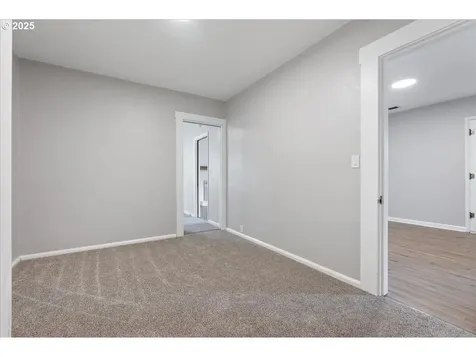 630 E Harrison Avenue Cottage Grove OR 97424