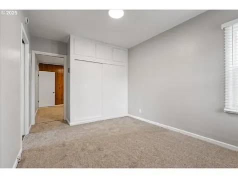 630 E Harrison Avenue Cottage Grove OR 97424