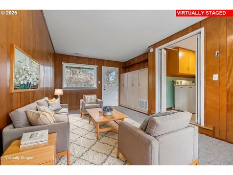 630 E Harrison Avenue Cottage Grove OR 97424