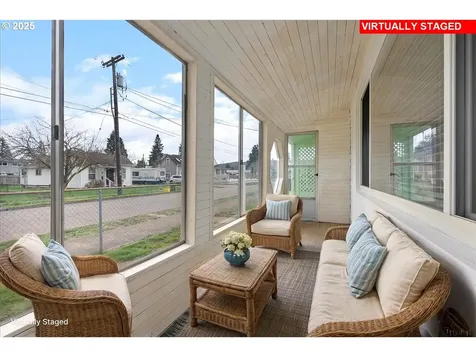630 E Harrison Avenue Cottage Grove OR 97424