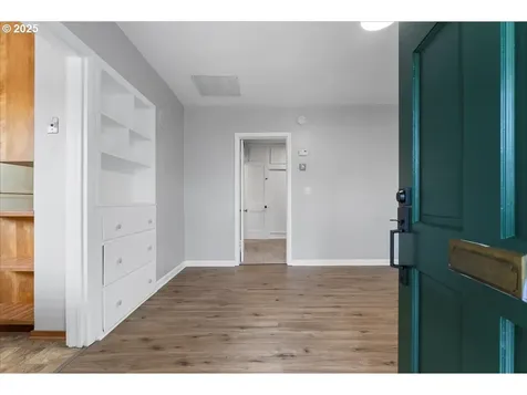 630 E Harrison Avenue Cottage Grove OR 97424