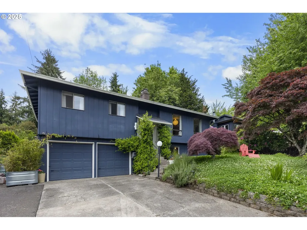 1917 SW Marigold Street Portland OR 97219
