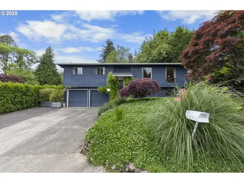 1917 SW Marigold Street Portland OR 97219