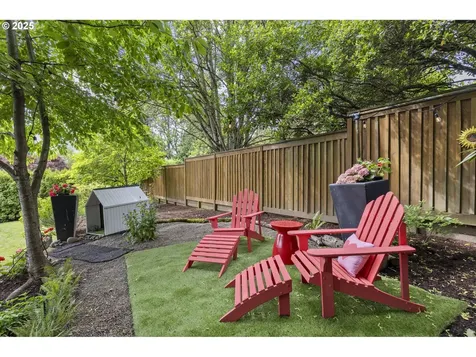 1917 SW Marigold Street Portland OR 97219