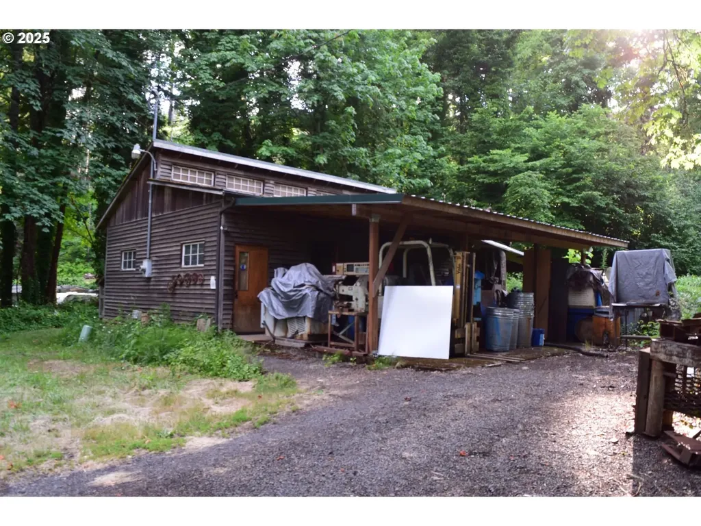 44561 Mckenzie Highway Leaburg OR 97489