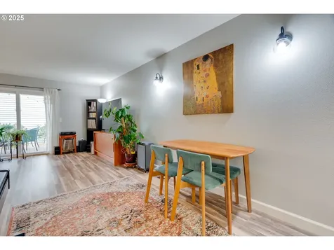 553 N Hayden Bay Drive Portland OR 97217
