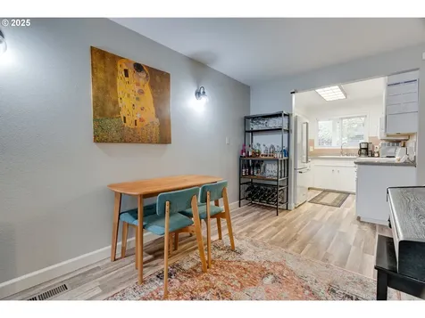 553 N Hayden Bay Drive Portland OR 97217
