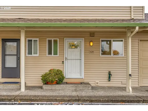 553 N Hayden Bay Drive Portland OR 97217