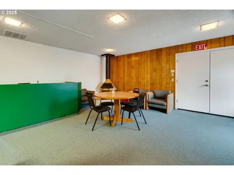 553 N Hayden Bay Drive Portland OR 97217