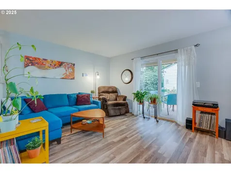 553 N Hayden Bay Drive Portland OR 97217