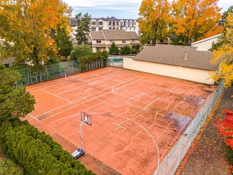 553 N Hayden Bay Drive Portland OR 97217