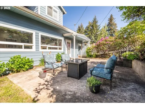 1575 N Henry Street Coquille OR 97423