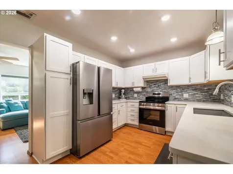 1575 N Henry Street Coquille OR 97423