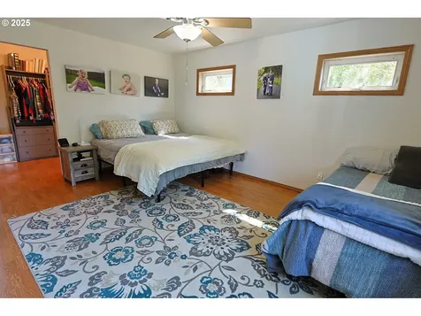 1575 N Henry Street Coquille OR 97423