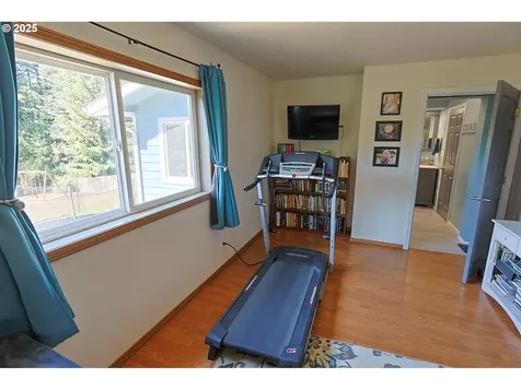 1575 N Henry Street Coquille OR 97423