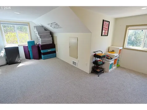 1575 N Henry Street Coquille OR 97423