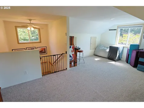1575 N Henry Street Coquille OR 97423