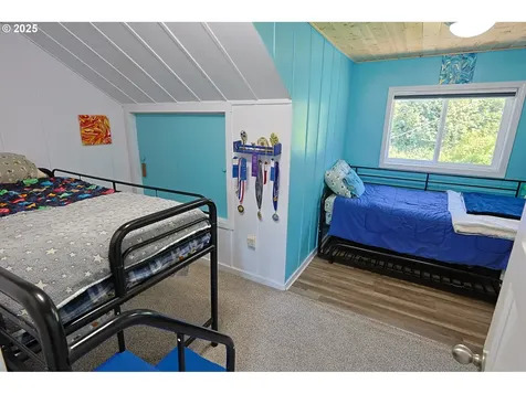 1575 N Henry Street Coquille OR 97423