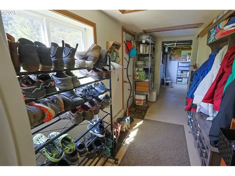 1575 N Henry Street Coquille OR 97423