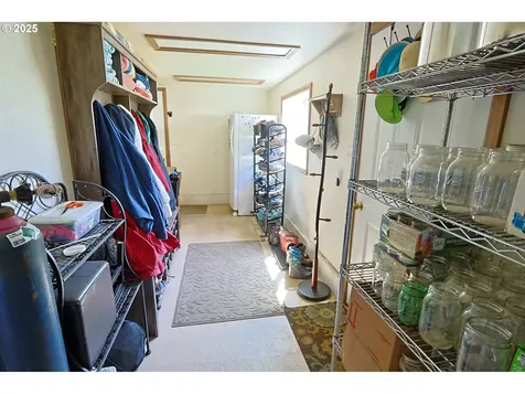 1575 N Henry Street Coquille OR 97423