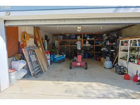 1575 N Henry Street Coquille OR 97423