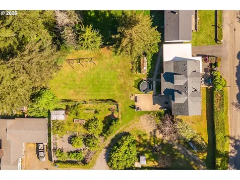 1575 N Henry Street Coquille OR 97423
