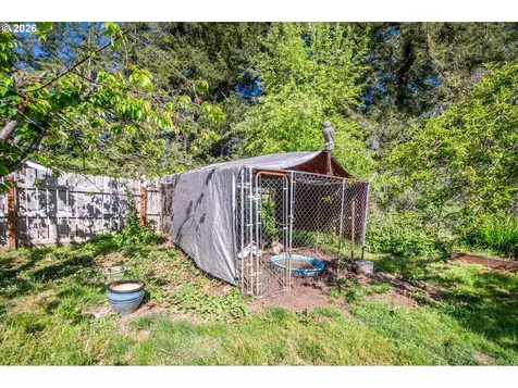 1575 N Henry Street Coquille OR 97423