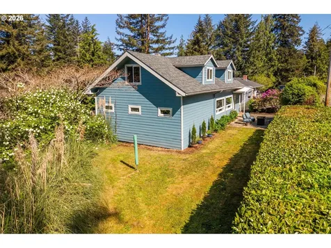 1575 N Henry Street Coquille OR 97423
