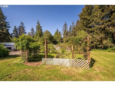 1575 N Henry Street Coquille OR 97423