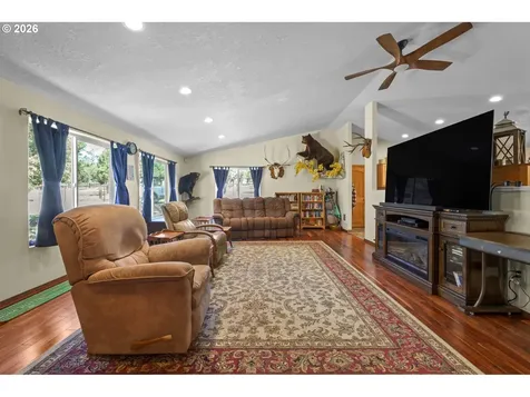 12186 SE Juniper Canyon Road Prineville OR 97754