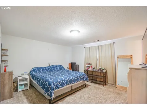 4605 NE 161st Avenue Vancouver WA 98682