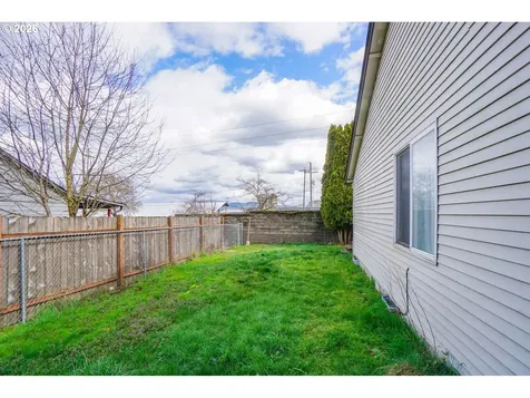 4605 NE 161st Avenue Vancouver WA 98682