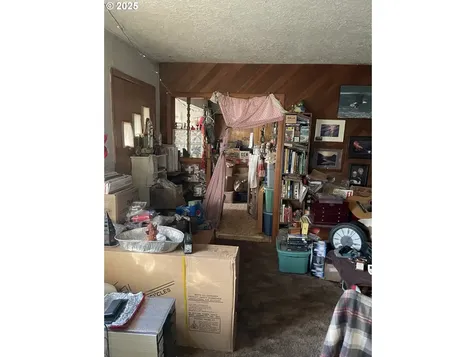 52625 NW Scofield Road Buxton OR 97109