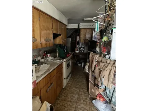 52625 NW Scofield Road Buxton OR 97109
