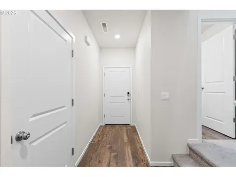 2390 Halter Drive Woodburn OR 97071