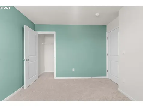 2390 Halter Drive Woodburn OR 97071