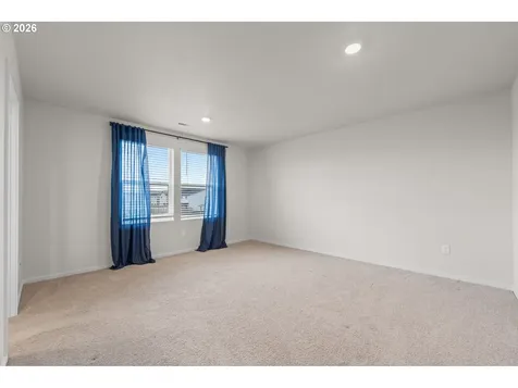 2390 Halter Drive Woodburn OR 97071