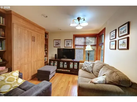 615 N Larch Street Cannon Beach OR 97110