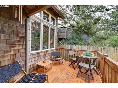 615 N Larch Street Cannon Beach OR 97110