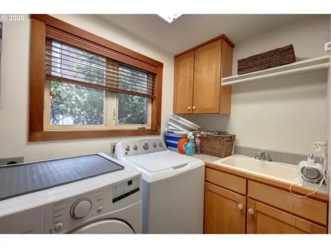 615 N Larch Street Cannon Beach OR 97110
